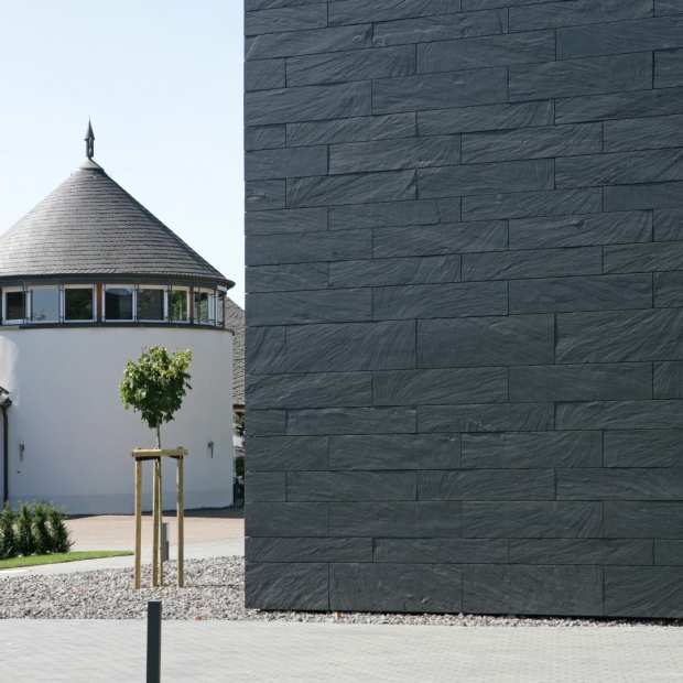 Ochrona i piękno z wnętrza ziemi - obicia kominów, lukarn, attyk czy szczytów