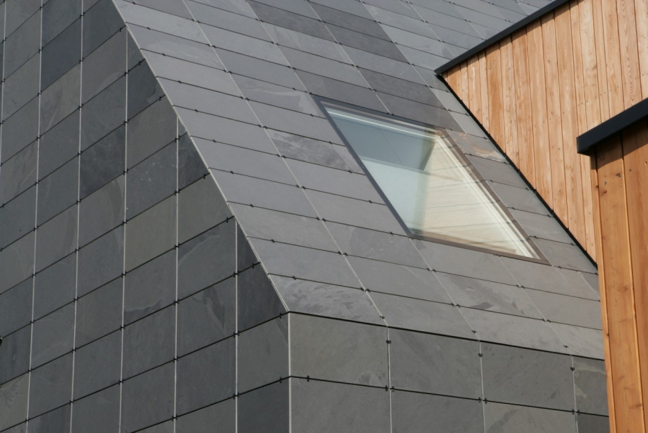 Siedlungshaus-hinter-Schiefermantel-Abb-06